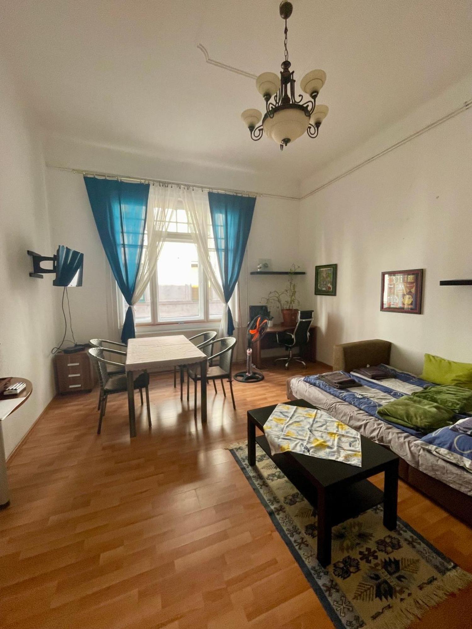 Kriszti Apartment บูดาเปสต์ ภายนอก รูปภาพ